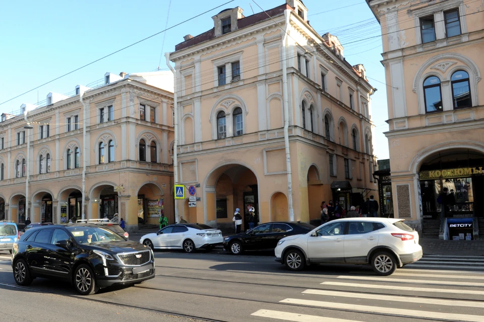 Апраксин двор давно нуждается в обновлении.