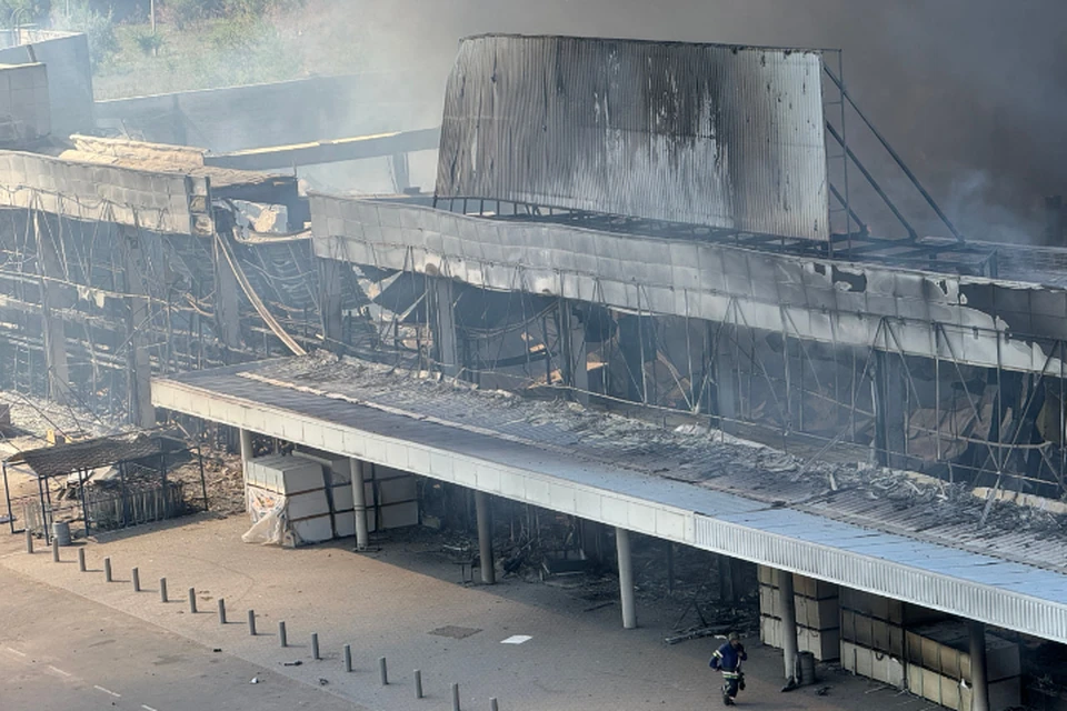 ВСУ нанесли удар по ТЦ «Галактика» в Петровском районе Донецка