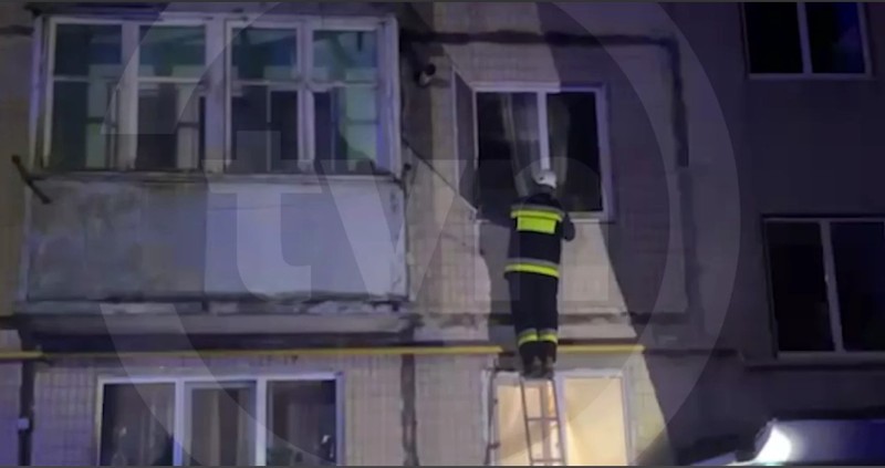 В Бельцах мужчина открыл газ в квартире и заперся. Фото: скриншот видео