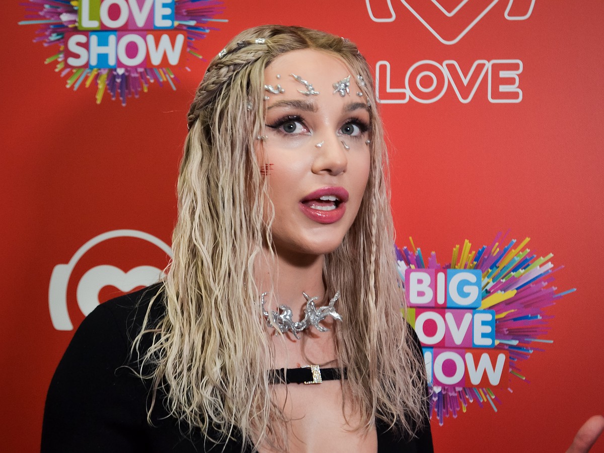 35 жастан 50 жасқа дейінгі порно Қыздар секс ойыншықтарымен қанағаттанады