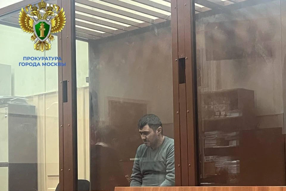 В Москве задержали обнимающегося вора-карманника
