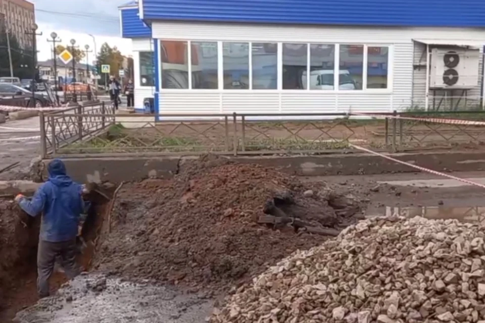 Проблему с отводом воды на центральной улице Усть-Кута пообещали решить. Фото: администрация города Усть-Кут.