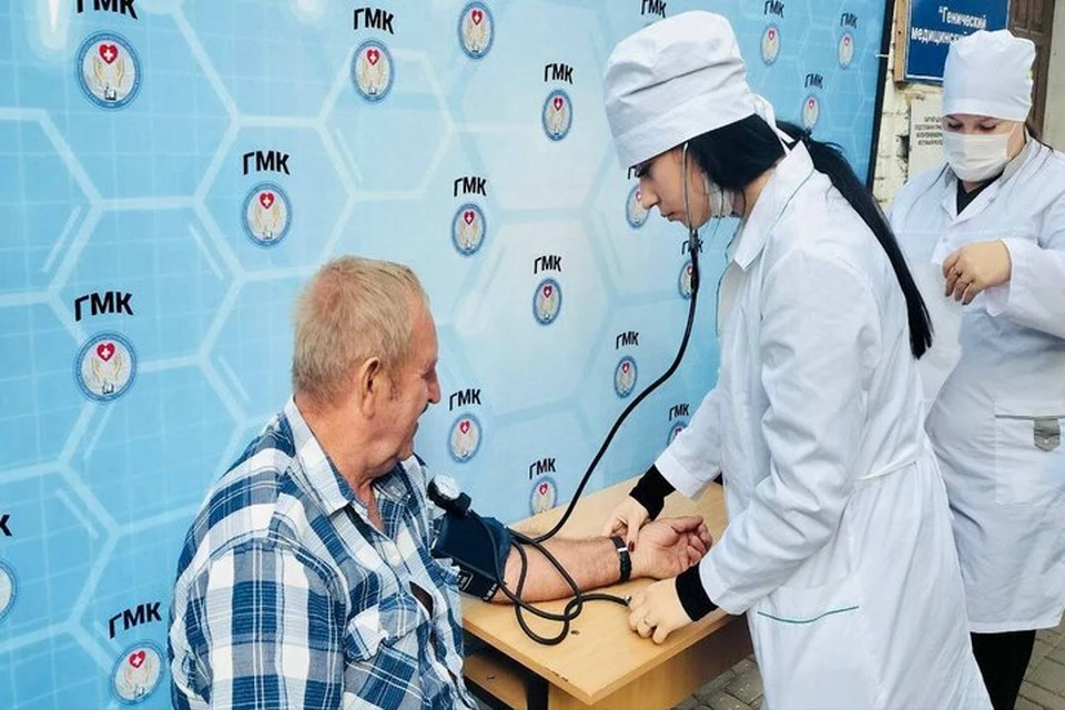 Специальные соцвыплаты помогают медикам, работающим в Херсонской области. Фото: министерство здравоохранения Херсонской области