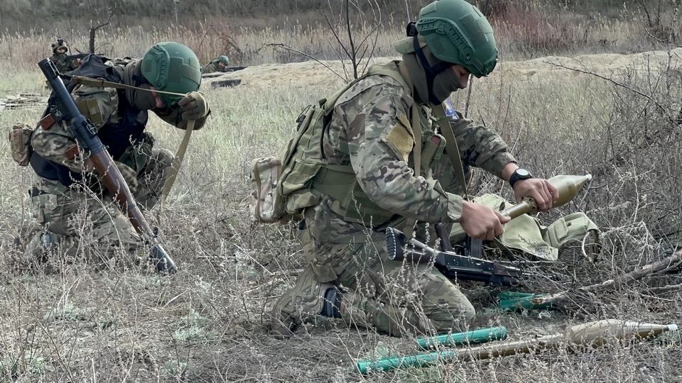 Российские военный продолжают успешно громить врага в зоне СВО