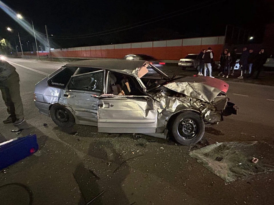 В Азове при столкновении автобуса и легковушки пострадали три человека. Фото: Госавтоинспекция Ростовской области