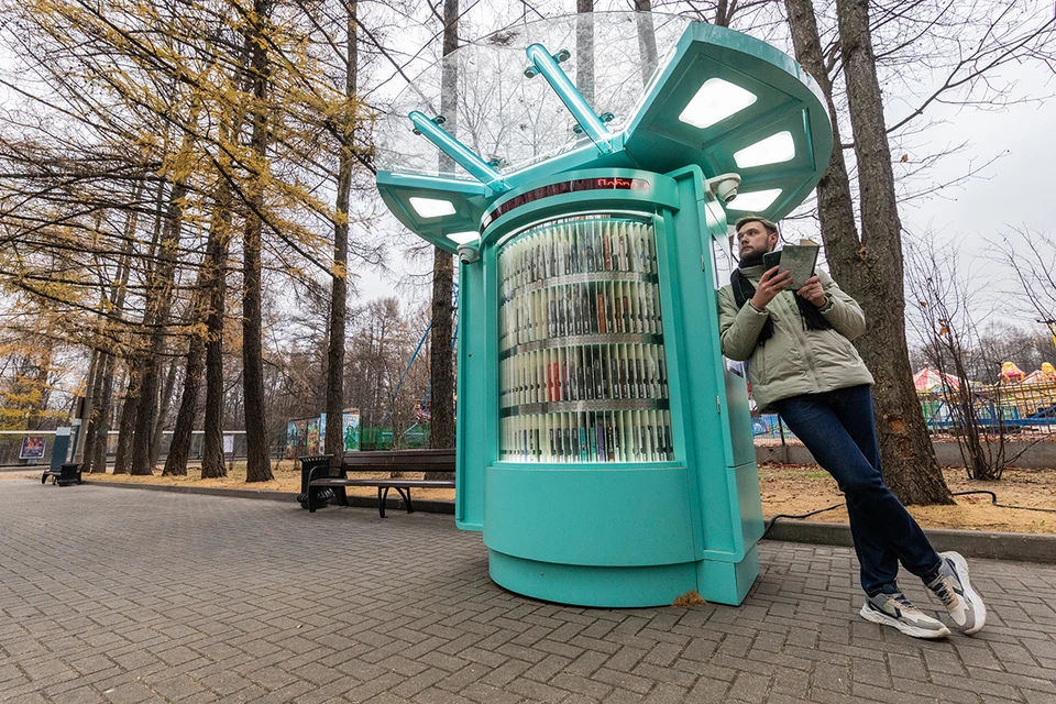 Сейчас книгоматы стоят в десяти парках столицы.