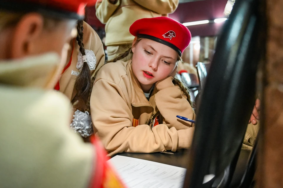 Командир юнармейского отряда Булынинской школы Великолукского района Полина Вылеталина.