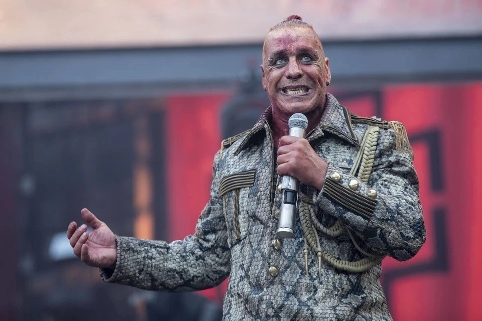 Лидер Rammstein должен заплатить более 67 млн рублей за отмененный концерт в Твери