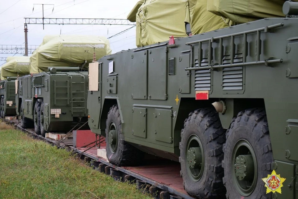 Прибывшая в Беларусь батарея ЗРК «Тор-М2» будет защищать небо над Минском. Фото: Евгений Лопушко | «Ваяр».