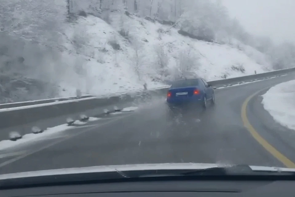 Госавтоинспекция советует не ездить на летней "резине"