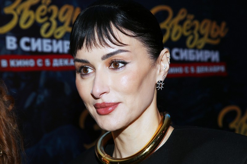 Орыс кискасындағы бөтелкенің фотосы Интернетте қысқа секс бейнелерін еш қиындықсыз көріңіз