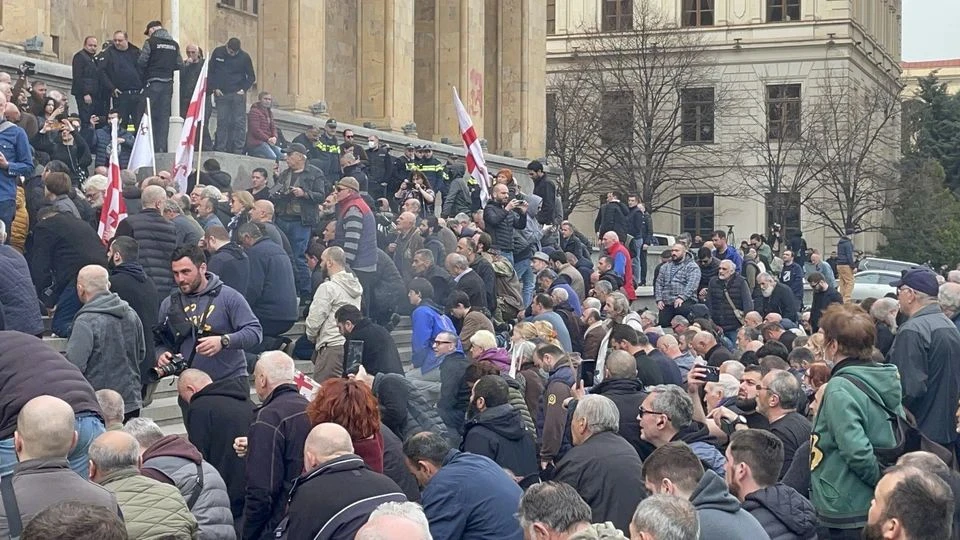 Мдинарадзе заявил, что почти треть протестующих в Тбилиси – иностранцы