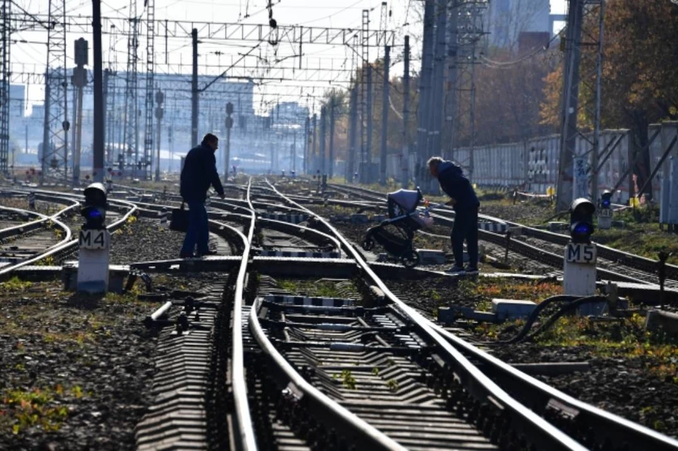 Движение транспорта закроют по двум ж/д переездам в Иркутской области.