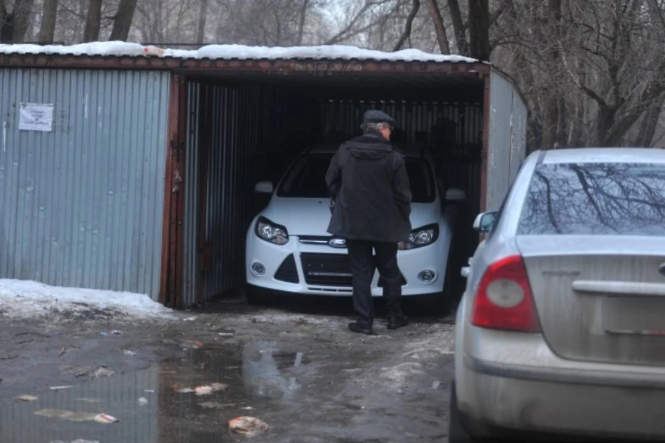 Водитель дорожно-строительной компании потерял сознание и умер в Слюдянке.