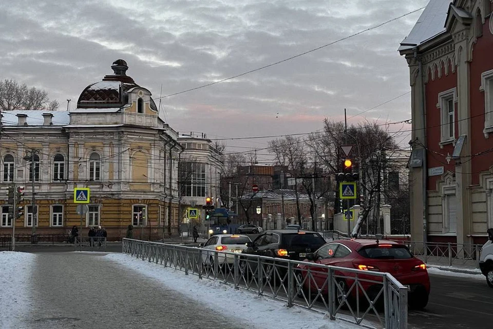 Пробки в Иркутске днем 24 декабря достигли восьми баллов.