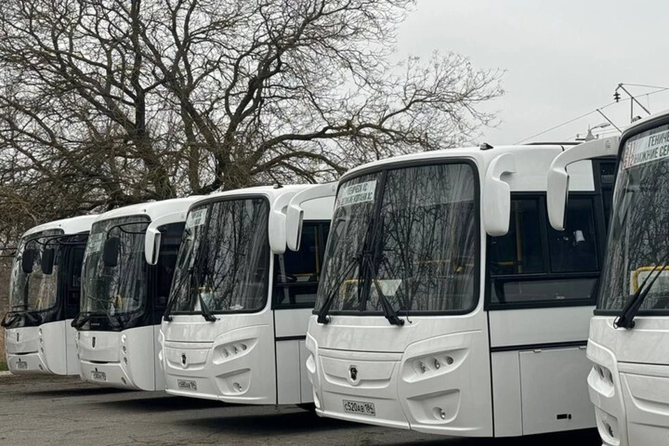 В Херсонскую область постоянно поступают новые автобусы. Фото: тг-канал Владимира Сальдо