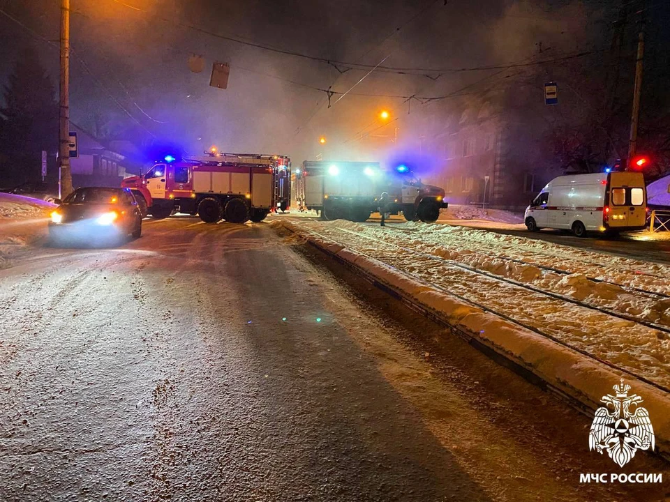 В МЧС Новосибирска рассказали подробности пожара на Волочаевской. Фото: МЧС Новосибирской области