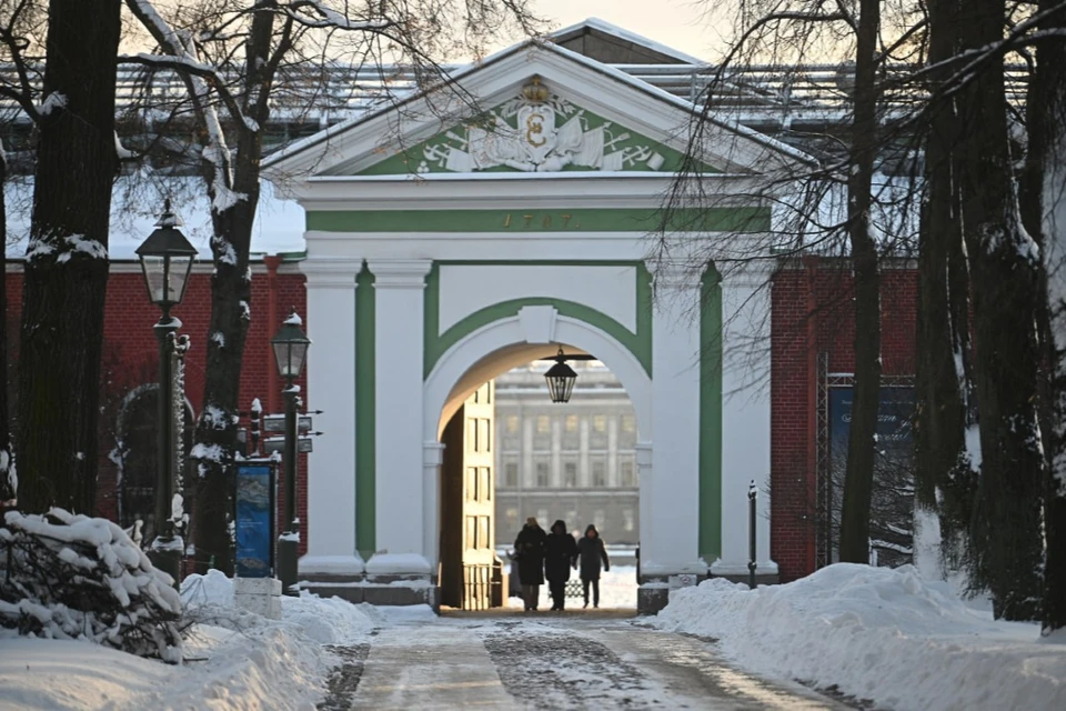 Горожан предупредили о гололедице.