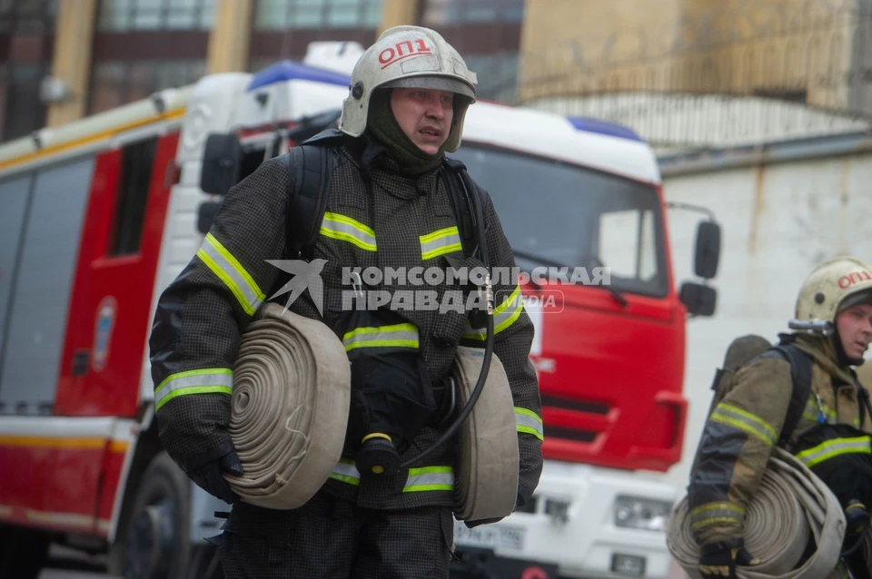 Тело женщины обнаружено внутри сгоревшего здания.