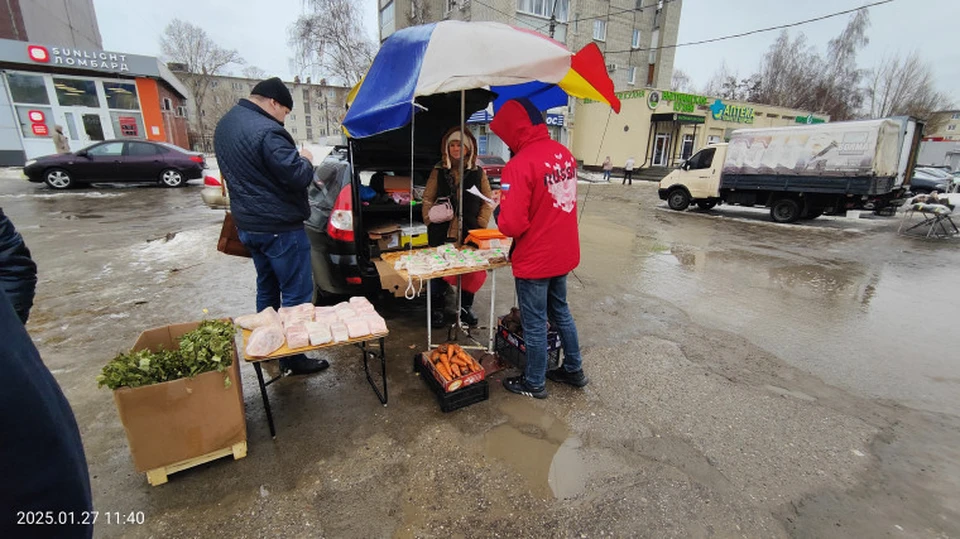 В Ульяновске оштрафовали торговцев со стихийного рынка на Рябикова, 60 | ФОТО: администрация Ульяновска