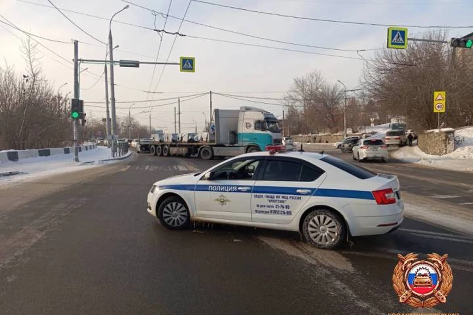 Причина коммунальной аварии – прорыв трубы.