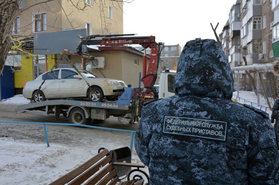 Автомобиль должника был арестовали и эвакуировали на специализированную стоянку. Фото: Пресс-служба Группы Т Плюс в Оренбургской области