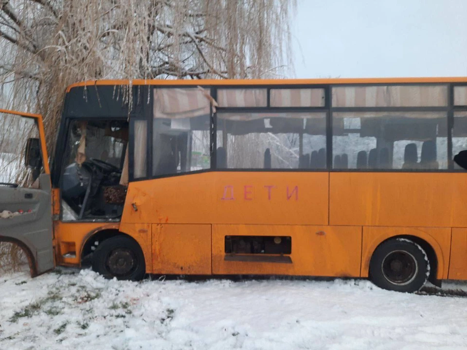 Дрон ВСУ атаковал школьный автобус. Фото - тг-канал Евгения Балицкого