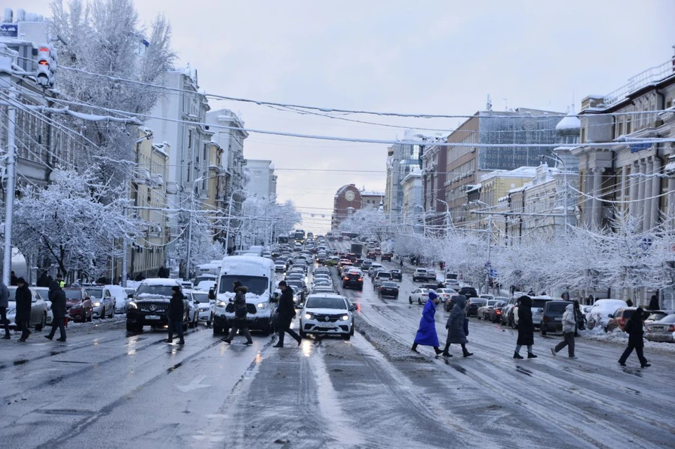 Несмотря на заблаговременный прогноз, многих ростовчан снегопад застал врасплох.