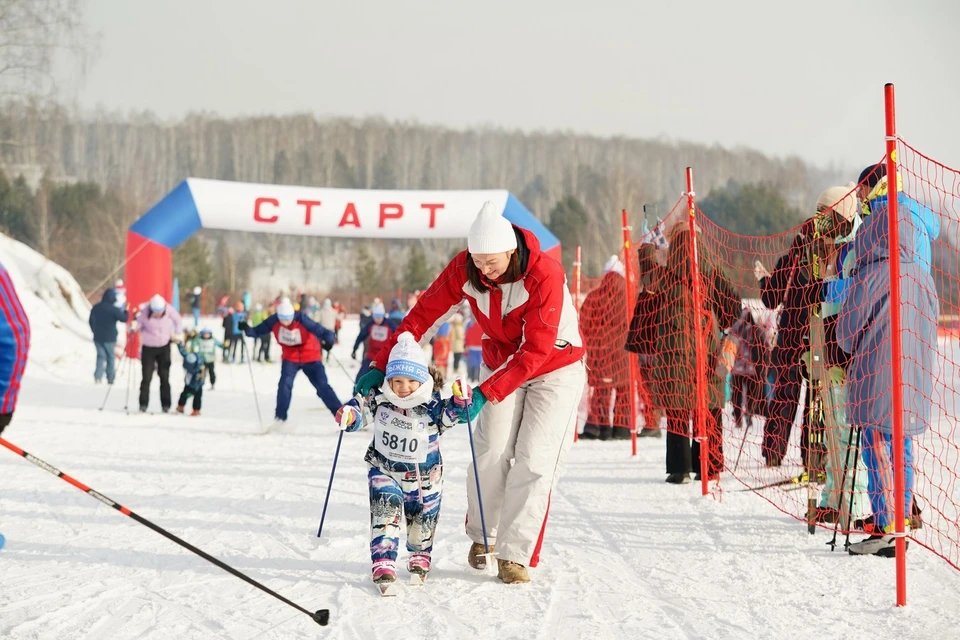 Более 15 тысяч жителей Кузбасса от 4 до 78 лет вышли на старт «Лыжни России»