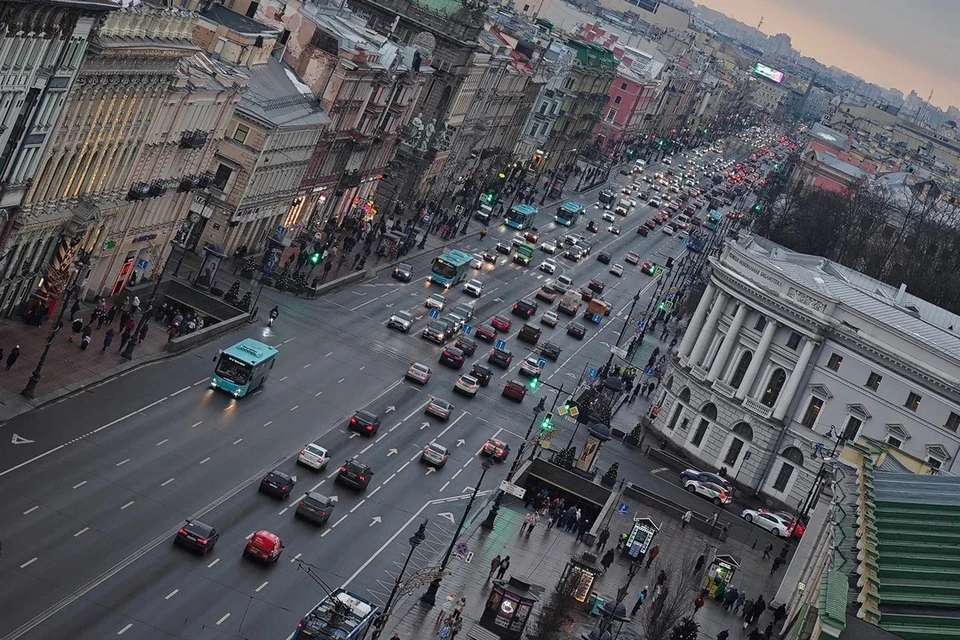 Мощные пробки пока наблюдаются только на Московском шоссе и КАД.