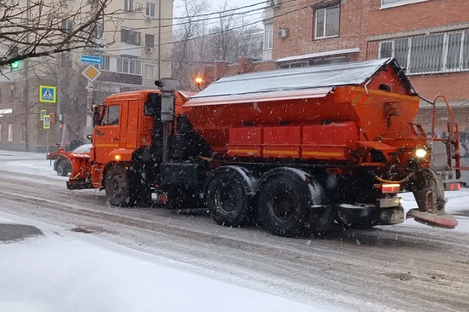 На улицы города вывели 125 единиц техники