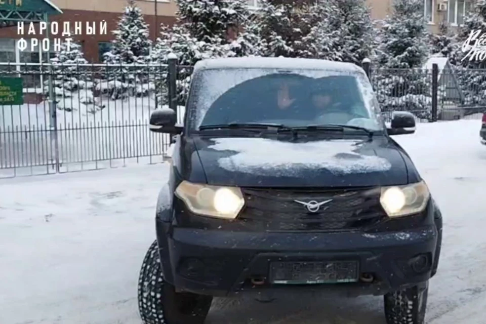 Автомобиль будем помогать бойцам на луганском направлении. Фото: Народный фронт Оренбургской области