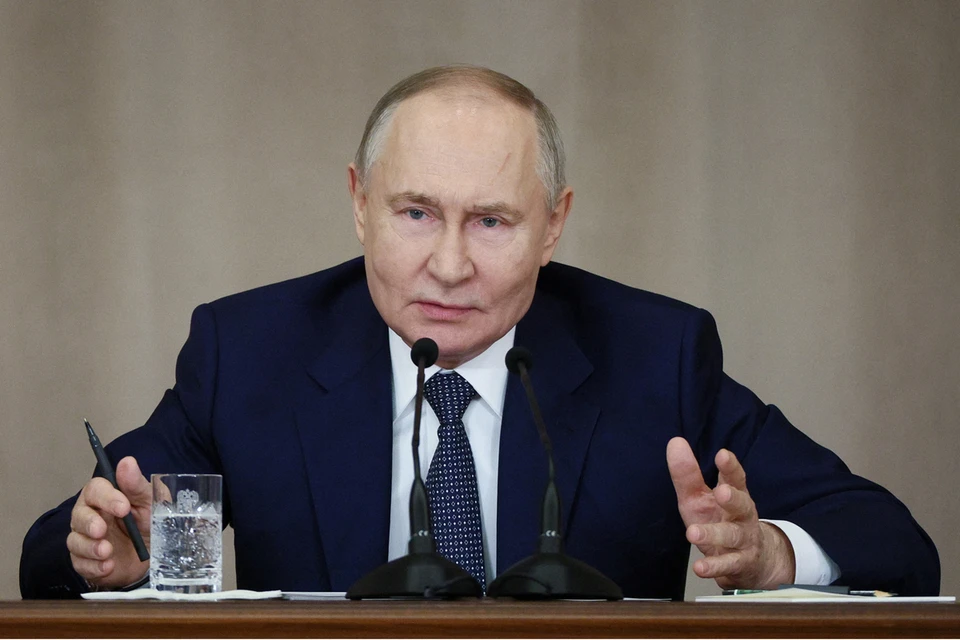 Глава государства предложил участникам коллегии ФСБ определить приоритеты на будущее
