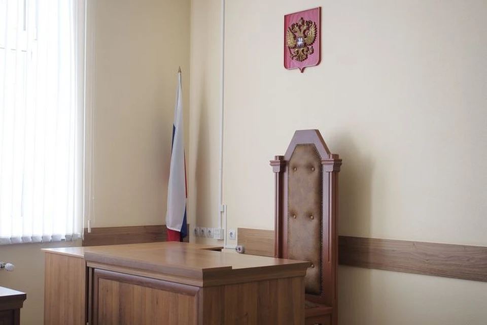 Житель Киреевска ударил полицейского в лицо и получил два года колонии.