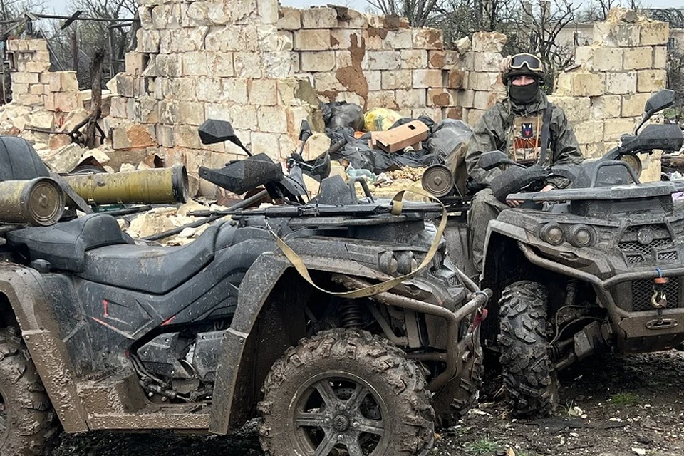 Три квадроцикла передали военнослужащим жители Магаданской области