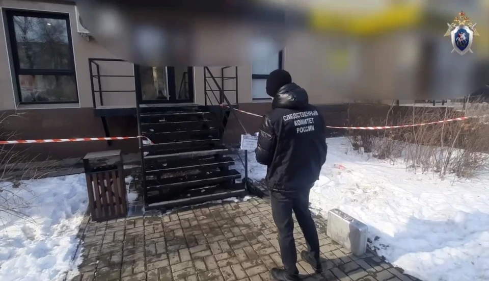 Сотрудники правоохранительных органов допрашивают свидетелей. Скриншот видео, предоставленного СУ СКР по Липецкой области.