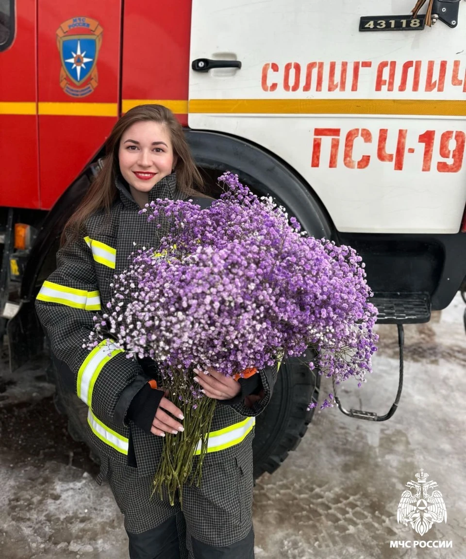 На фото: Юлия Гусева, сотрудница территориального отделения надзорной деятельности и профилактической работы Чухломского и Солигаличского районов ГУ МЧС России по Костромской области, пресс-служба ГУ МЧС России по Костромской области