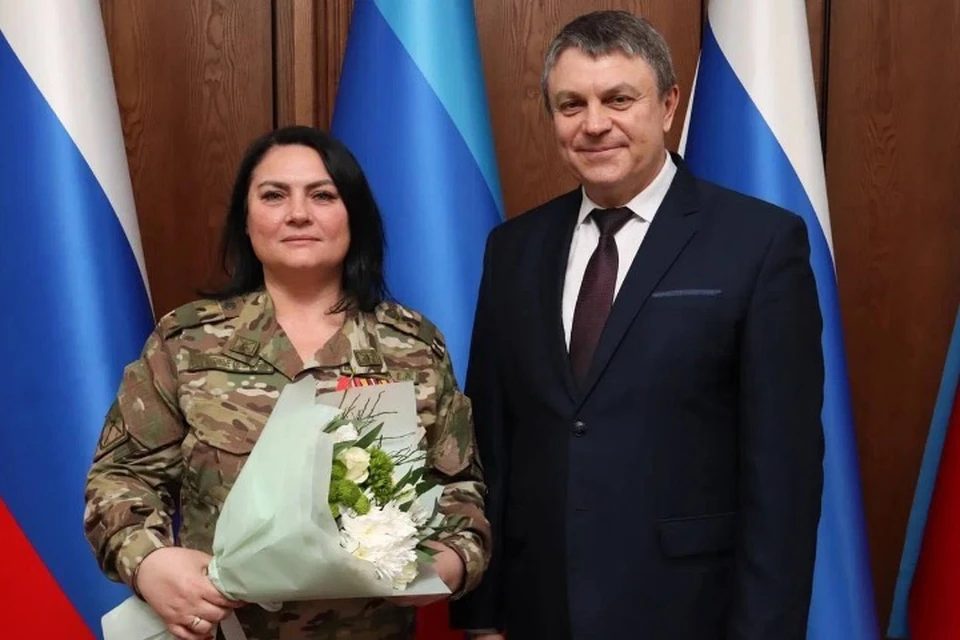 В ЛНР женщинам-военным вручили медали «За заслуги» II степени и «За верность долгу». ФОТО: ТГ-канал главы ЛНР