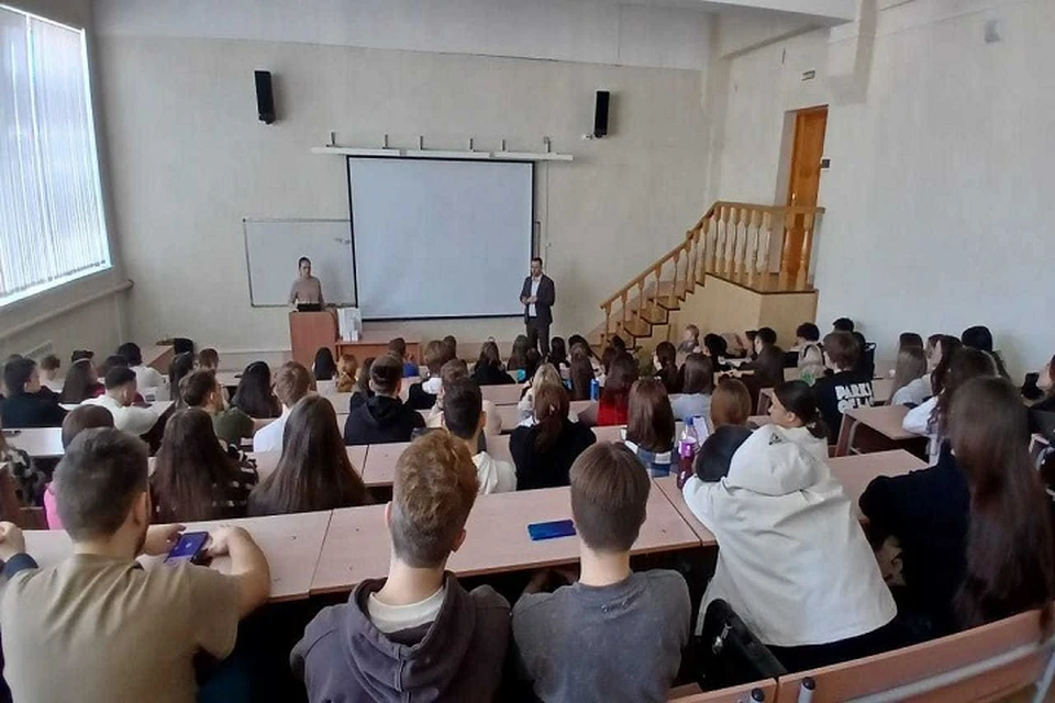 Лекции по кибербезопасности прошли в Хабаровске. ФОТО: "Сбербанк"