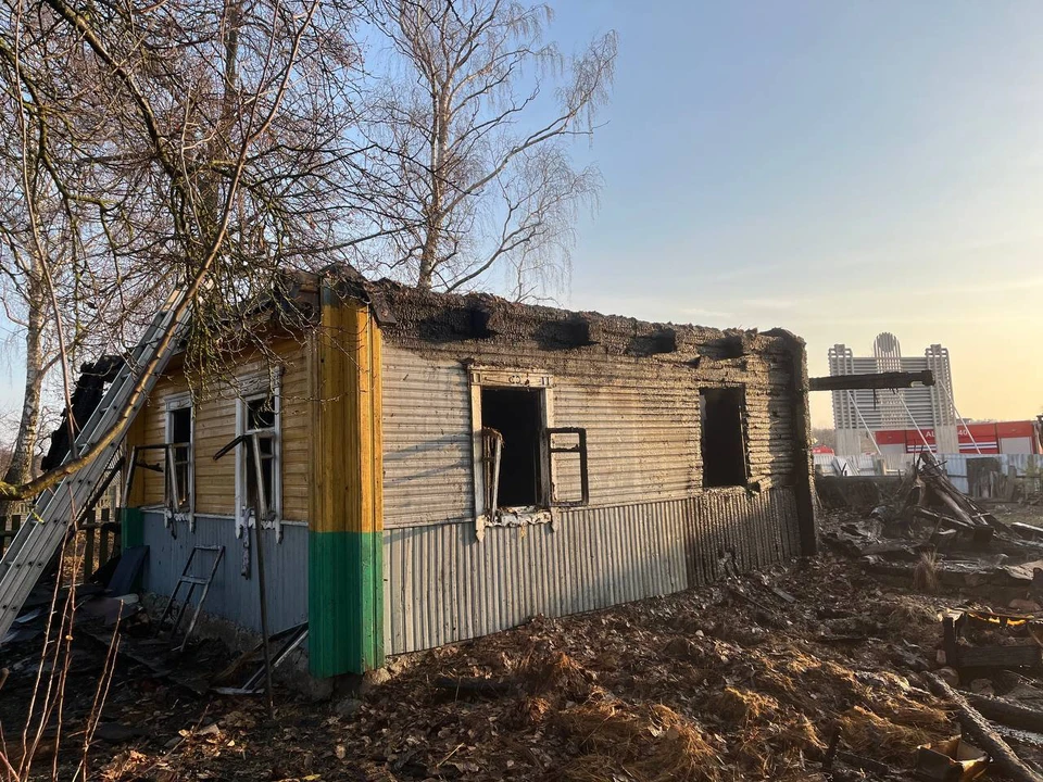 Семья пострадала при пожаре в Копыльском районе, мать и семилетний ребенок в реанимации. Фото: МЧС