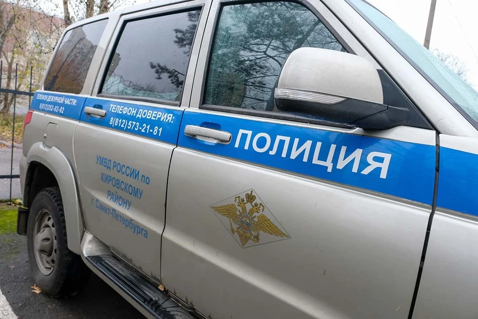 Водителя без прав арестовали.