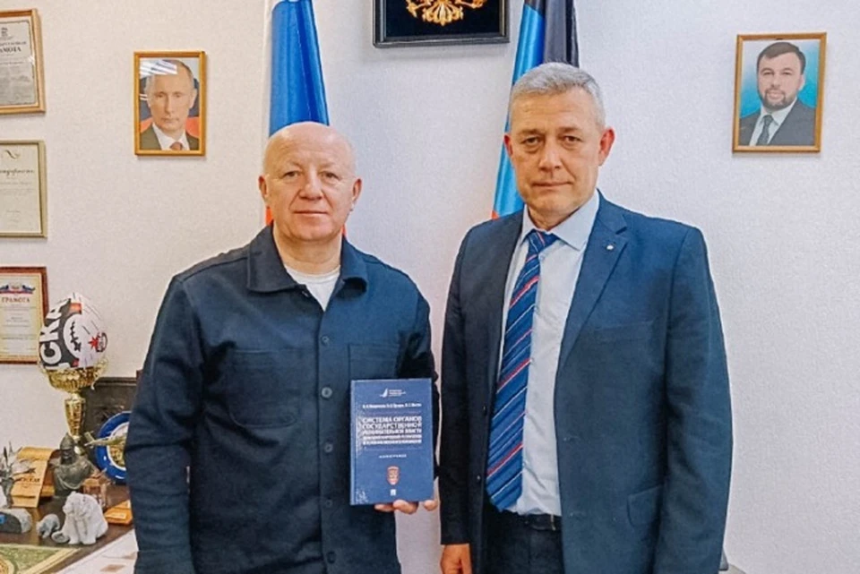 Глава Мариуполя Олег Моргун и директор Азовского морского института Владислав Груздев обсудили планы дальнейшего сотрудничества. Фото: ТГ/Моргун