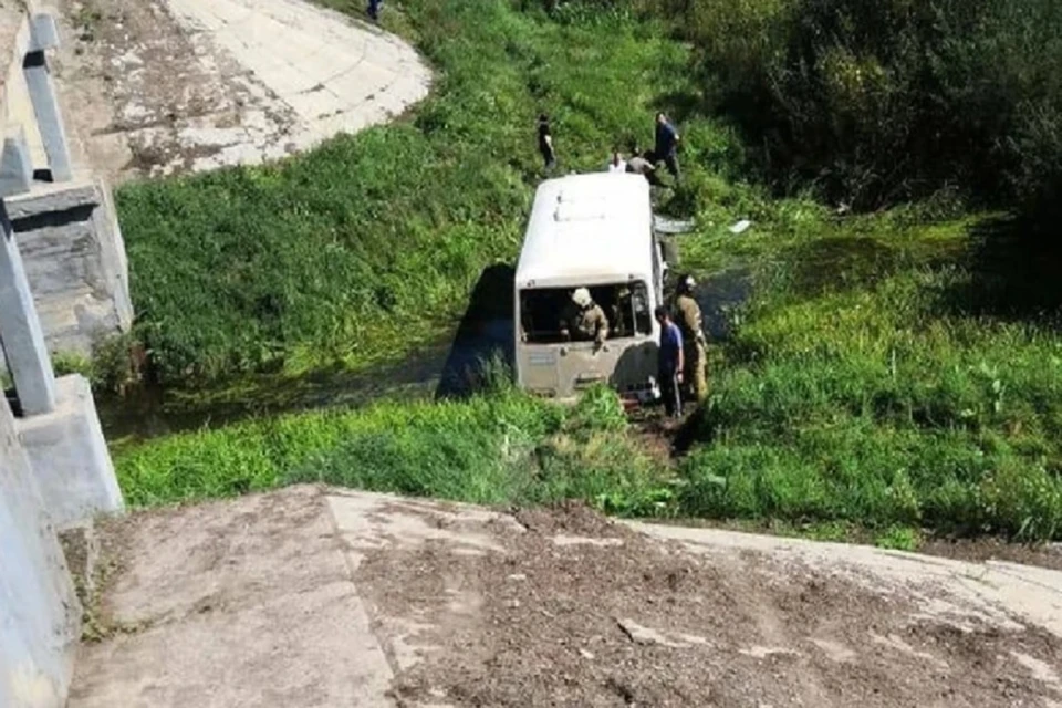 Под Новосибирском водителя автобуса будут судить за ДТП с погибшей у моста. Фото: ГУ МВД Новосибирская область.