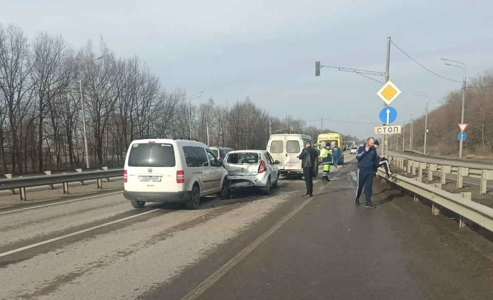 Причины и условия ДТП устанавливают автоинспекторы. Фото управления Госавтоинспекции по Липецкой области.