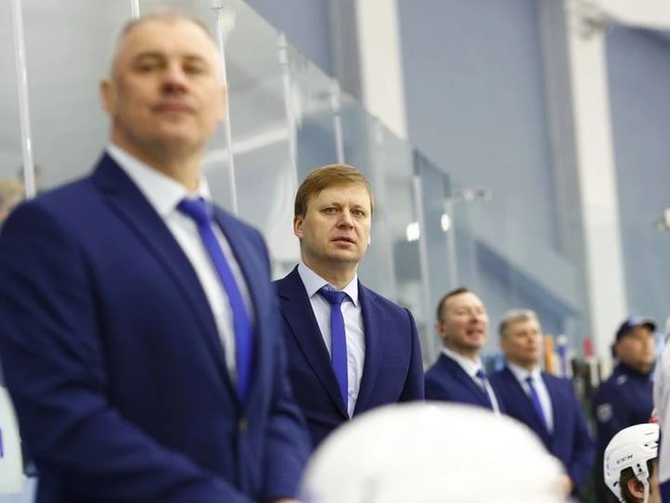 Филипп Метлюк (в центре).