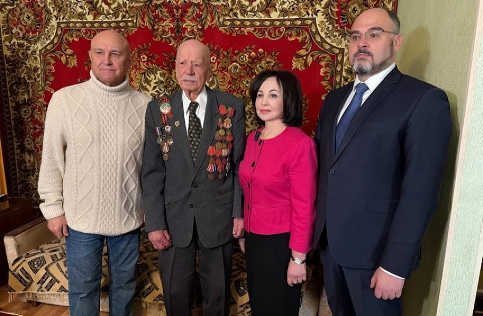 Александр Маяцкий награжден Орденом Отечественной войны II степени и медалью «За Победу над Японией»
