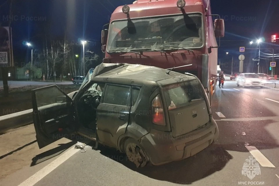 Водитель легковушки погиб в ДТП в Ростовском районе.