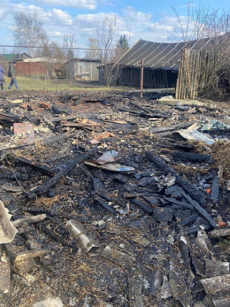Сарай полностью сгорел