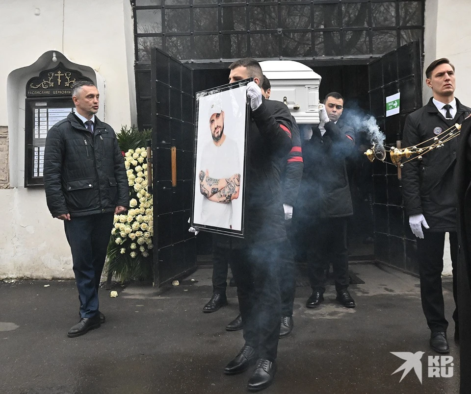 Рэпера Пашу Техника похоронили на Николо-Архангельское кладбище