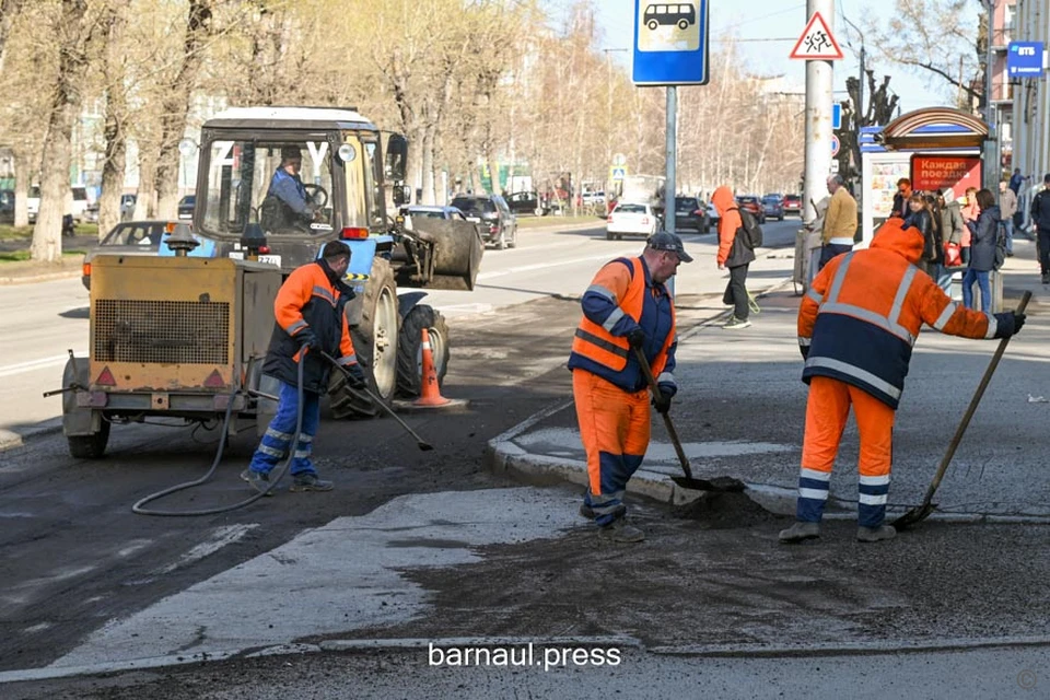 На дорожный ремонт в этом сезоне выделено 186 млн рублей